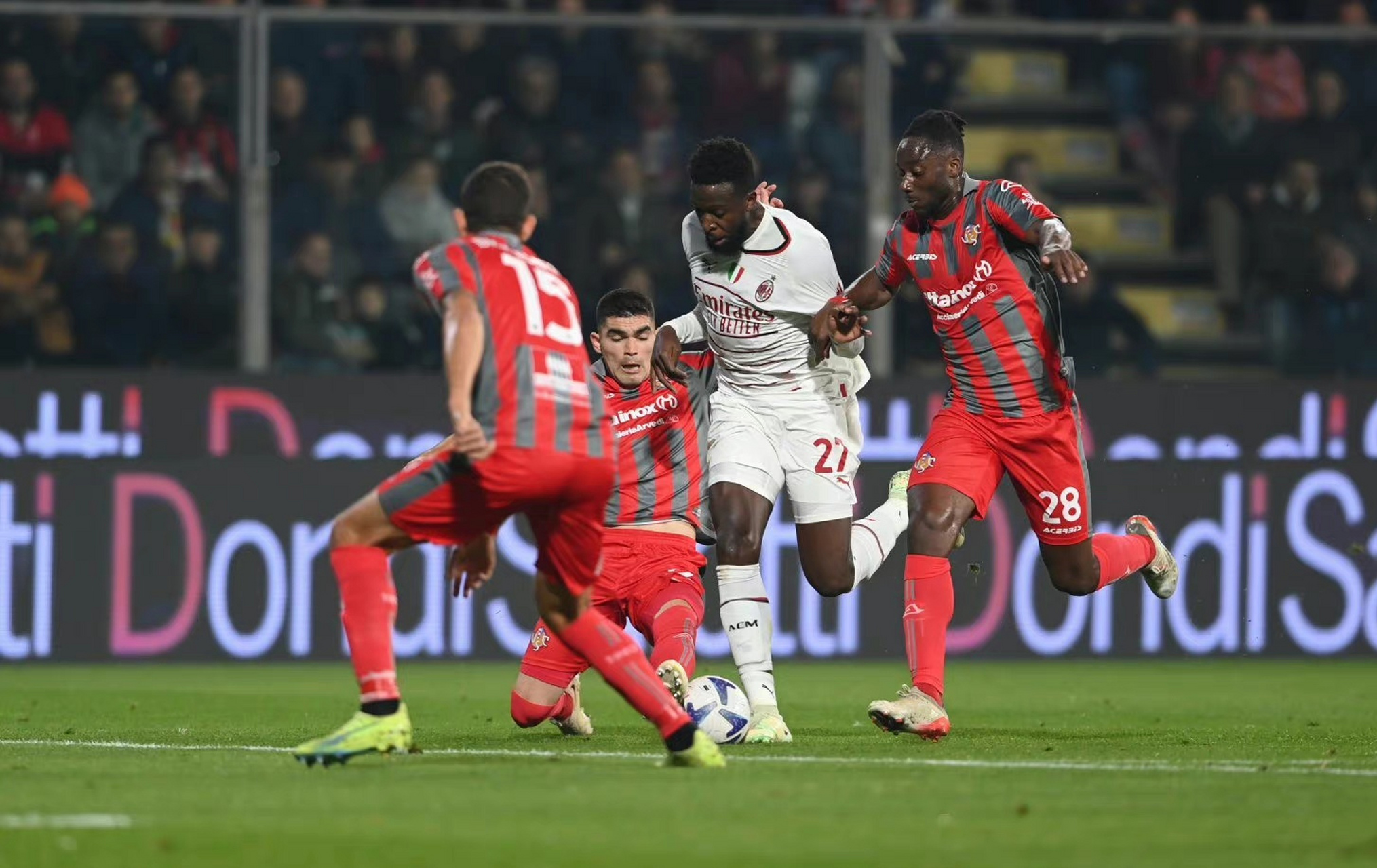 正如两块巨 正如两块巨